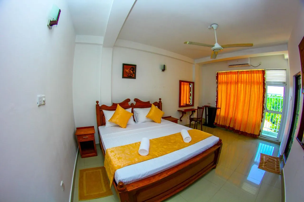 Bed & Breakfast Niwahana Transit City Hotel Katunayake
